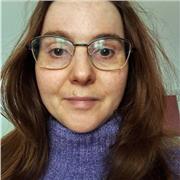 Laureata in Mediazione Linguistica offre lezioni di inglese per bambini e ragazzi di scuole medie e superiori.